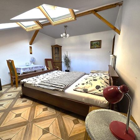 Old Town Apartament Пжемысл Экстерьер фото